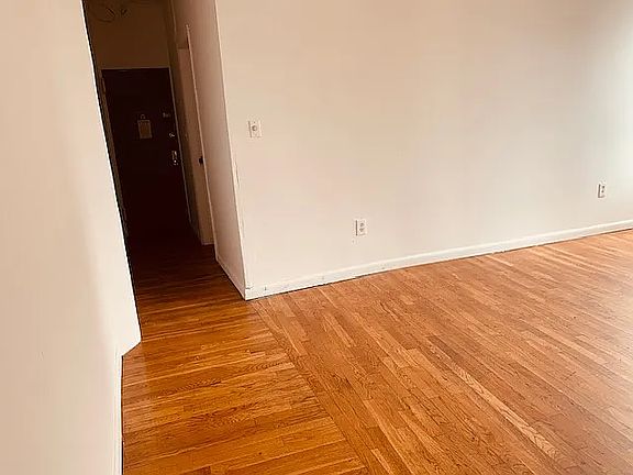 5th image of 30-96 12th St #6