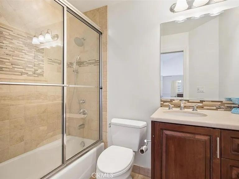 5954 Wilkinson Ave — Photo 24