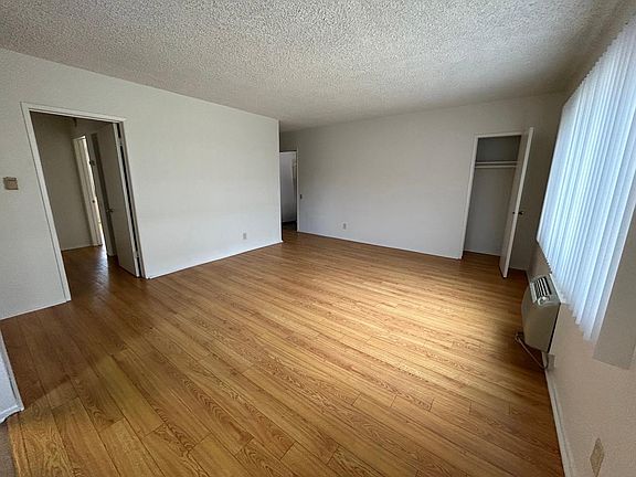 2nd image of 10847 Kling St APT 4