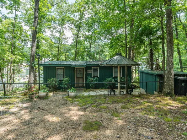 110 Pine Dr, Eclectic, AL 36024