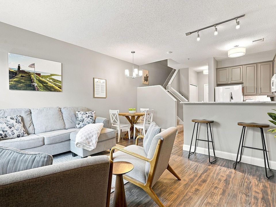1st image of 645 N 1st St APT 129