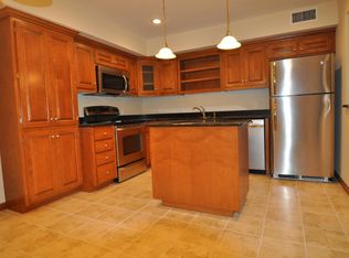 2805 Rolling Oaks Rd #MR31JU91P, Burnsville, MN 55337