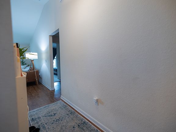 3rd image of 620 Greenshank Dr