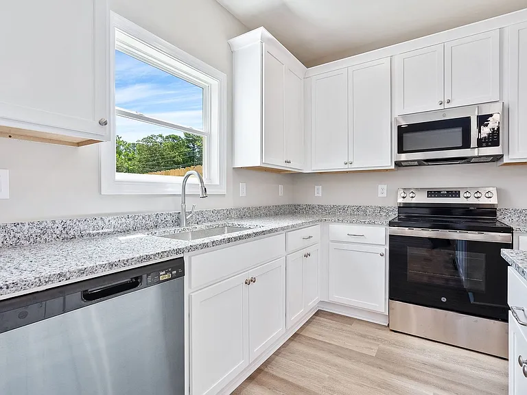 3260 Academy Dr #606 — Photo 7