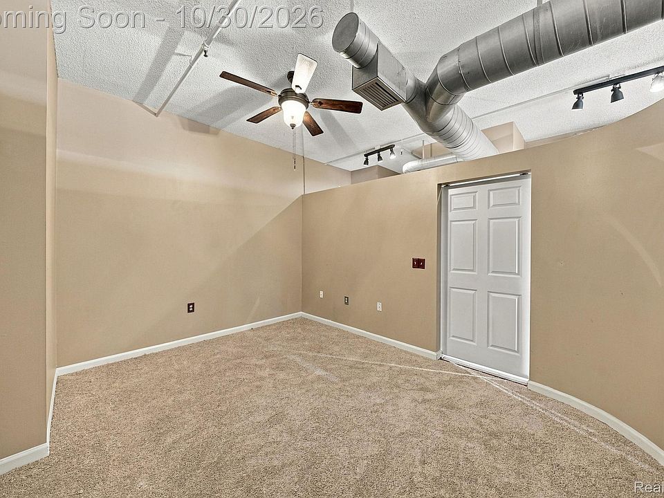 100 W 5th St Apt 712, photo 28
