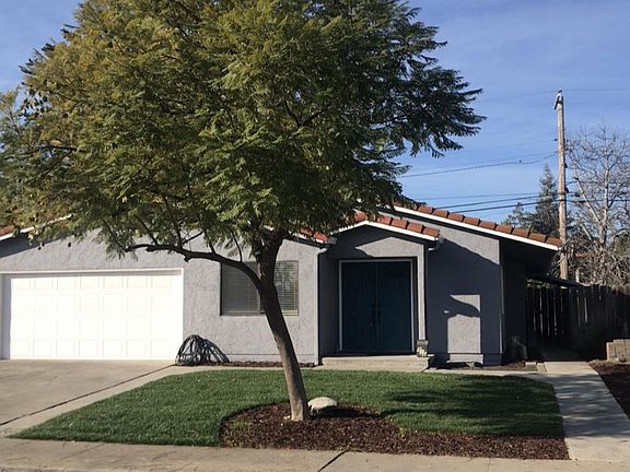 4th image of 910 Las Palmas Dr