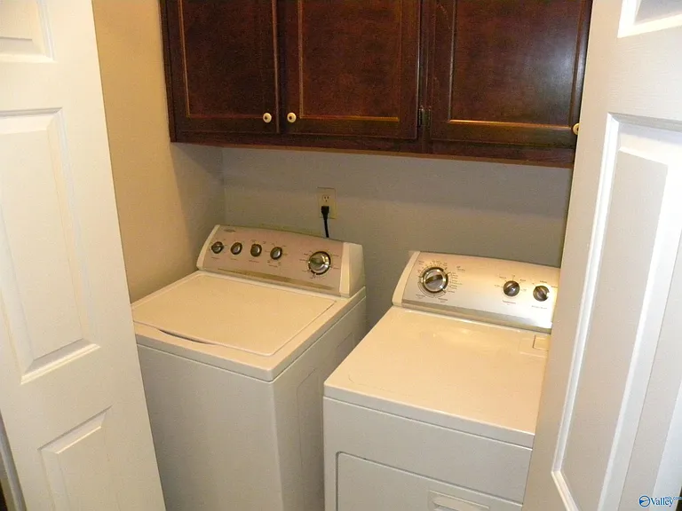 102 W Lake Cir — Photo 18