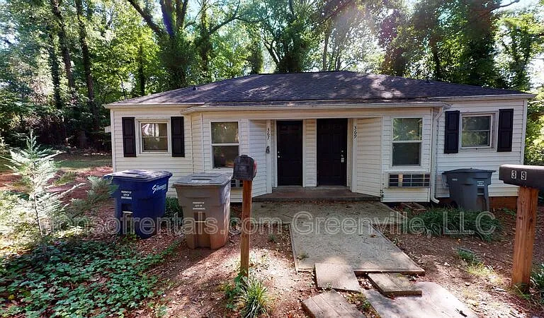 367 Palmer St — Photo 1