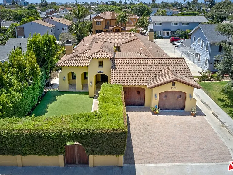 4129 Wade St — Photo 32