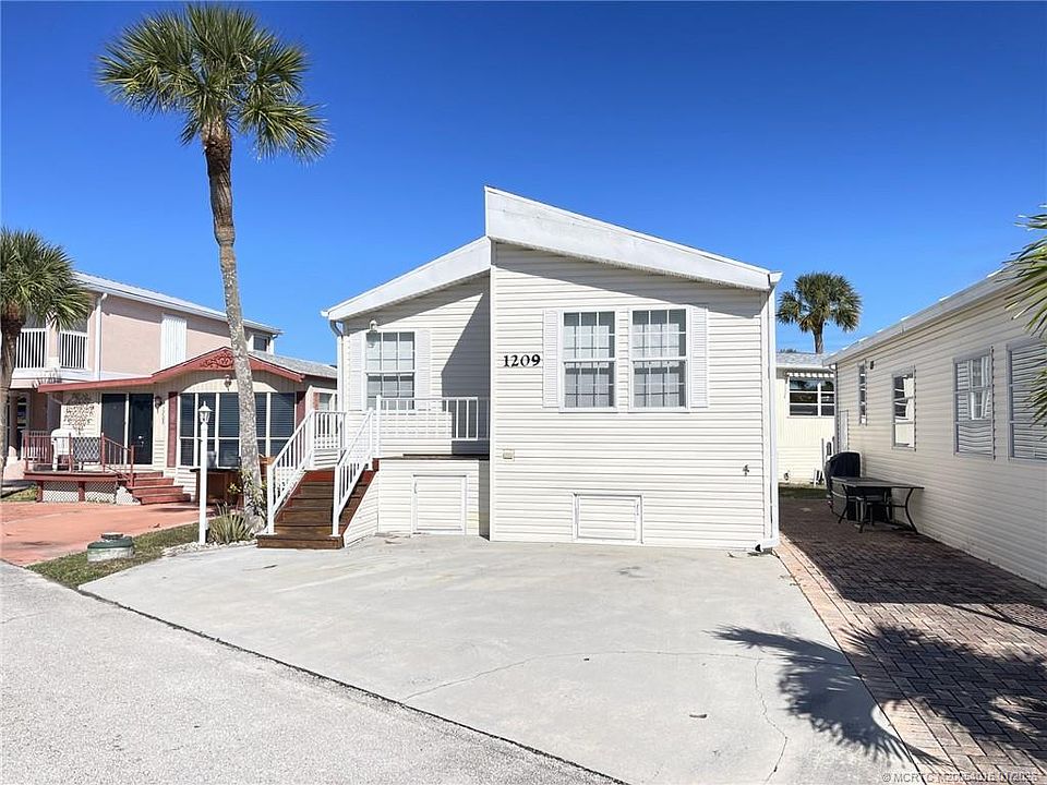 1st image of 1209 Nettles Blvd