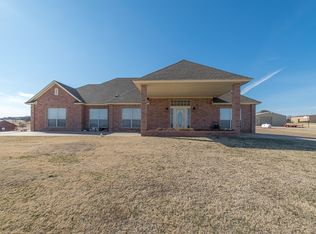 521 Summer Creek Rd, Blanchard, OK 73010