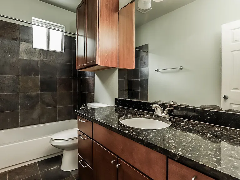 1701 Sanchez St #A — Photo 10