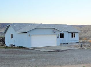 601 Point Dr, Selah, WA 98942