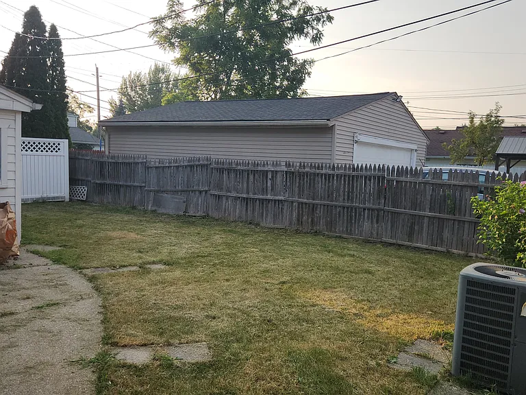 6739 Rockdale St — Photo 10