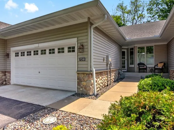 9240 Blackoaks Ln N, Maple Grove, MN 55311