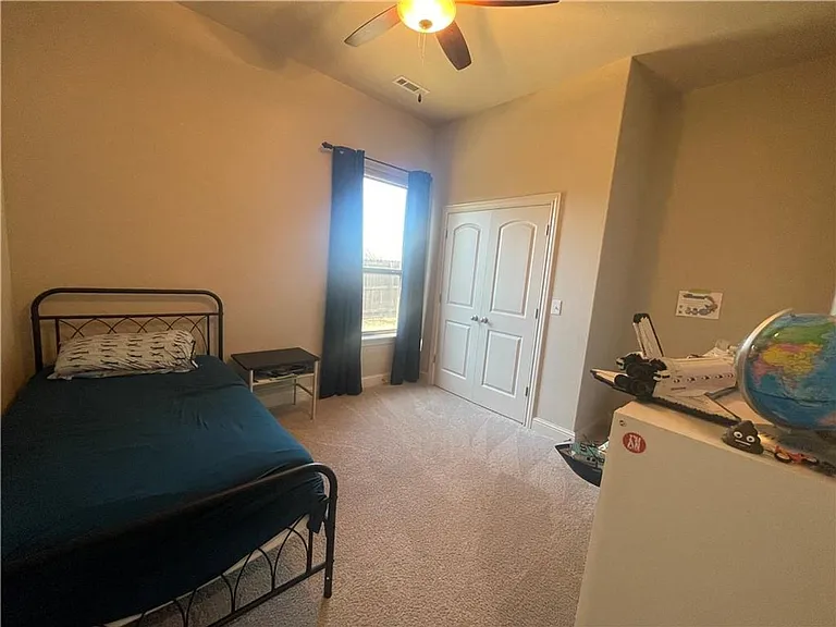 1404 Madison St — Photo 12