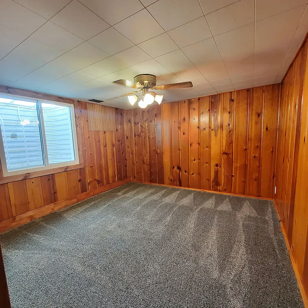 4 bed, $2,300 — Photo 2