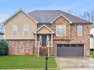 2485 Senseney Dr, Clarksville, TN 37042
