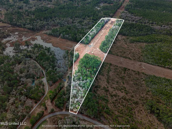 3509 Road 528, Kiln, MS 39556