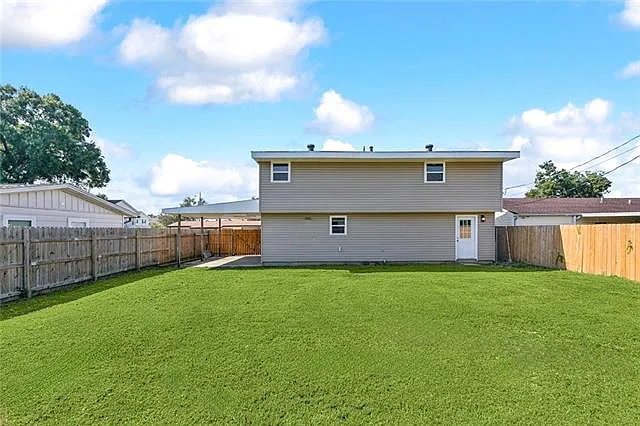 144 Yvonne Dr — Photo 2