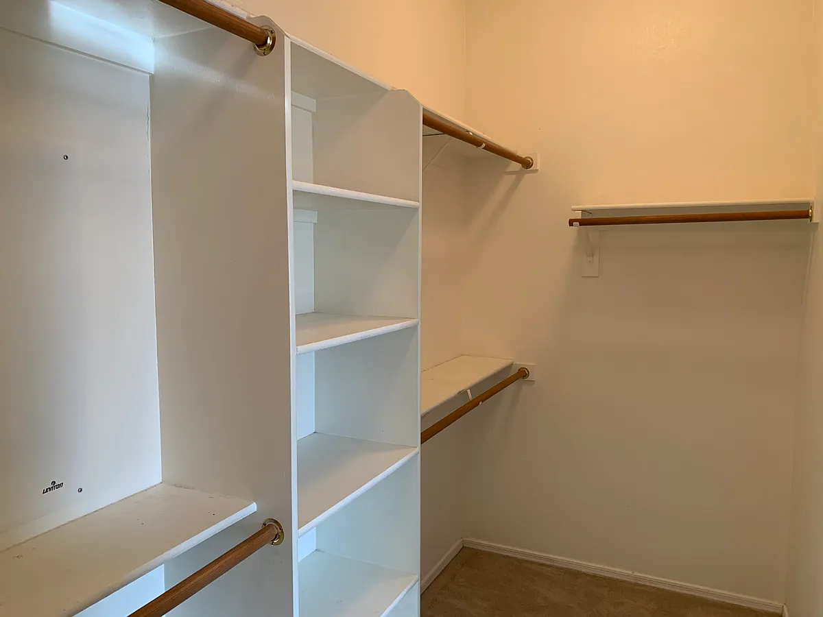 Building Photo - 6200 S Dragoon Dr