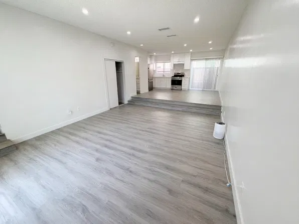 6104 Costello Ave, Van Nuys, CA