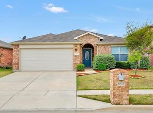 10421 Donnis Dr, Fort Worth, TX 76244