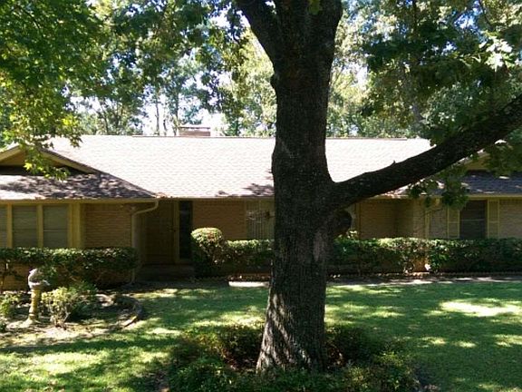 3rd image of 2102 N Wolford Ave