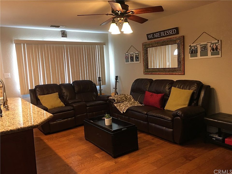 1st image of 2962 Winfield Ave
