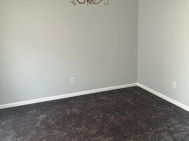4073 Greenwillow Ln E — Photo 10
