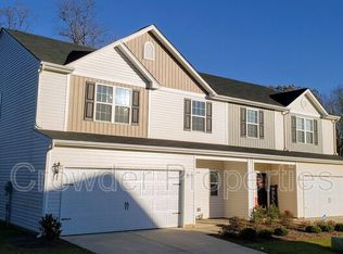 8119 Paw Club Dr, Charlotte, NC 28214