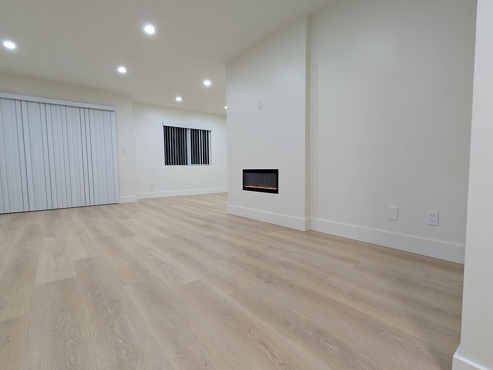 1st image of 2610 S Bundy Dr APT 5