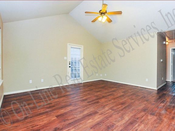 3rd image of 3787 Oldenburg Ln #A