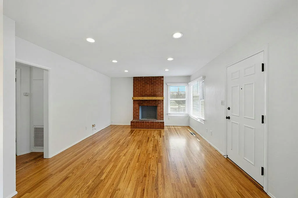 2247 Bolinas Street, Unit 2245 — Photo 2