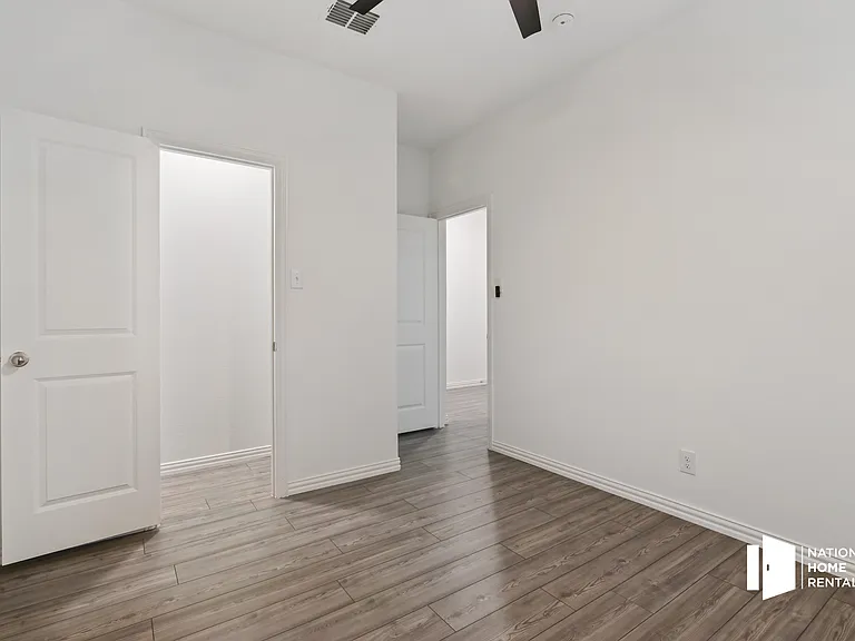 5721 Barbaro Dr — Photo 10