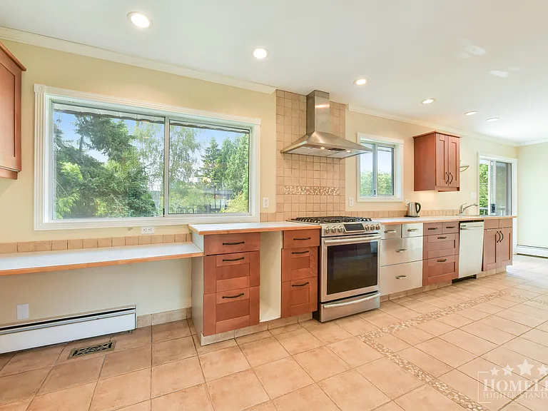 13900 Blackburn Ave #HOUSE — Photo 7