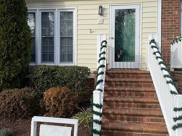 1121 Sherwood Dr APT 4, Burlington, NC 27215