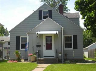 408 20th Ave, Moline, IL 61265