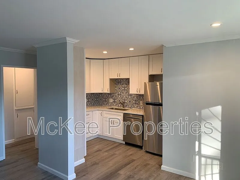 1 bed, 1.0 bath, $2,175 — Photo 2