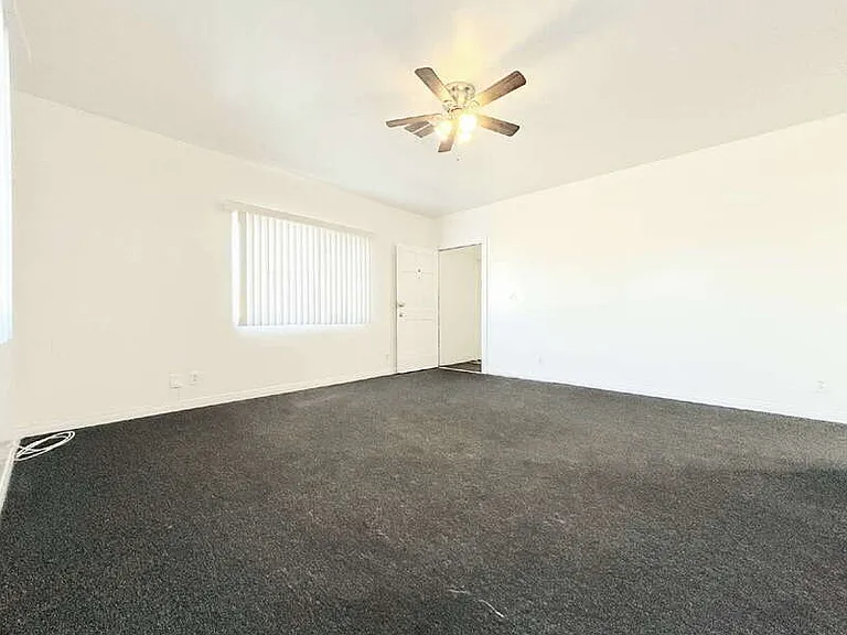8251 S San Pedro St #4 — Photo 2