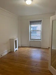 Rented by K & O Realty Associates Inc.