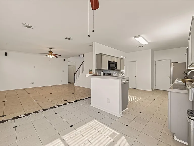 16315 April Ridge Dr — Photo 12