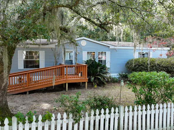 21 Mixon Road, St. Helena Island, SC 29920