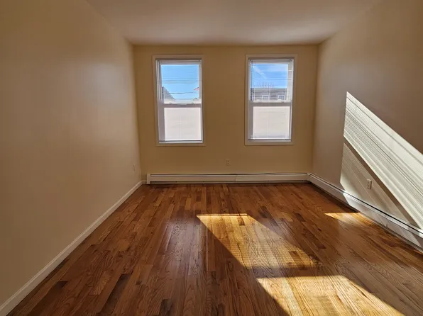 50 Belmont Avenue image 2 of 6