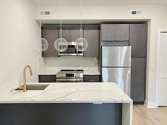 4th image of 1518 N 8th St #U3