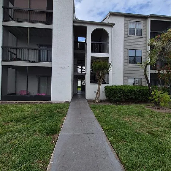 2031 Cascades Blvd #307 — Photo 1