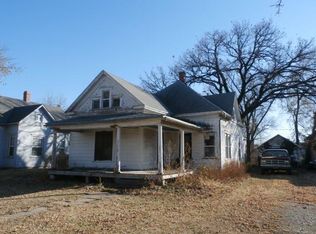 514 E 1st St, Abilene, KS 67410