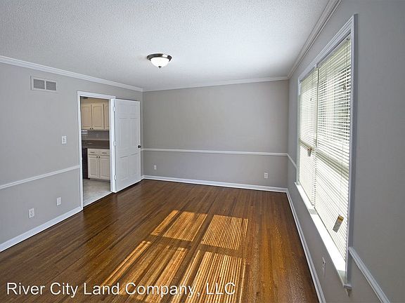 5th image of 2353 Tarbet Dr