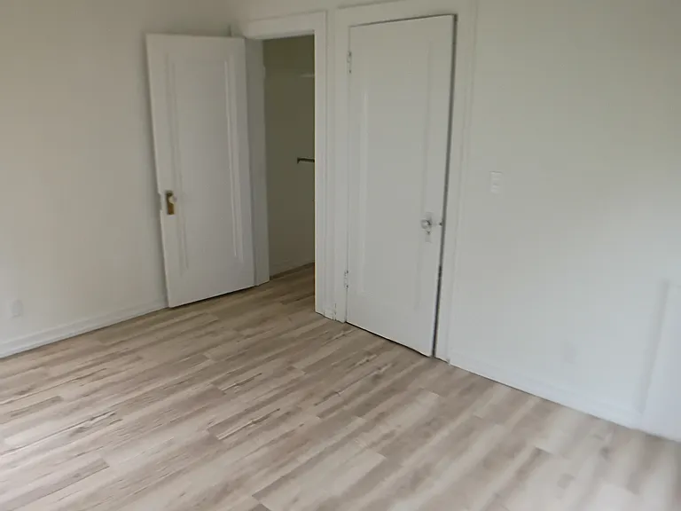 316 W Saginaw St — Photo 18