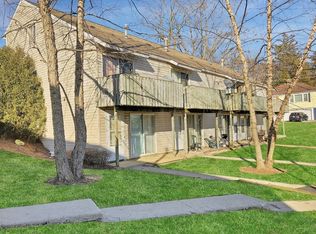 132 Cora Ave APT C, Fox Lake, IL 60020